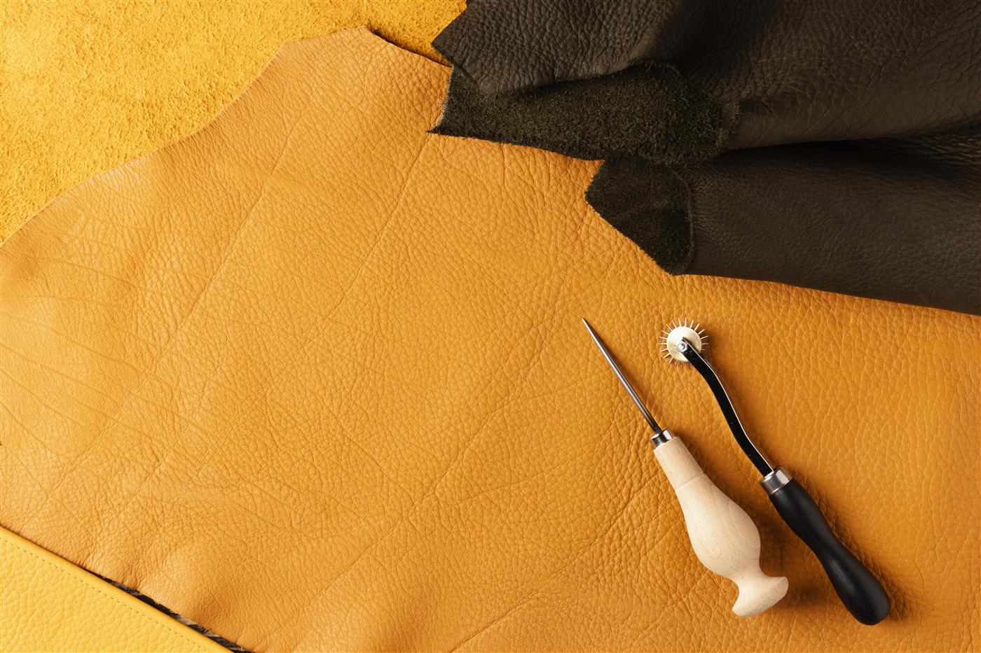 Tailoring tools arrangement